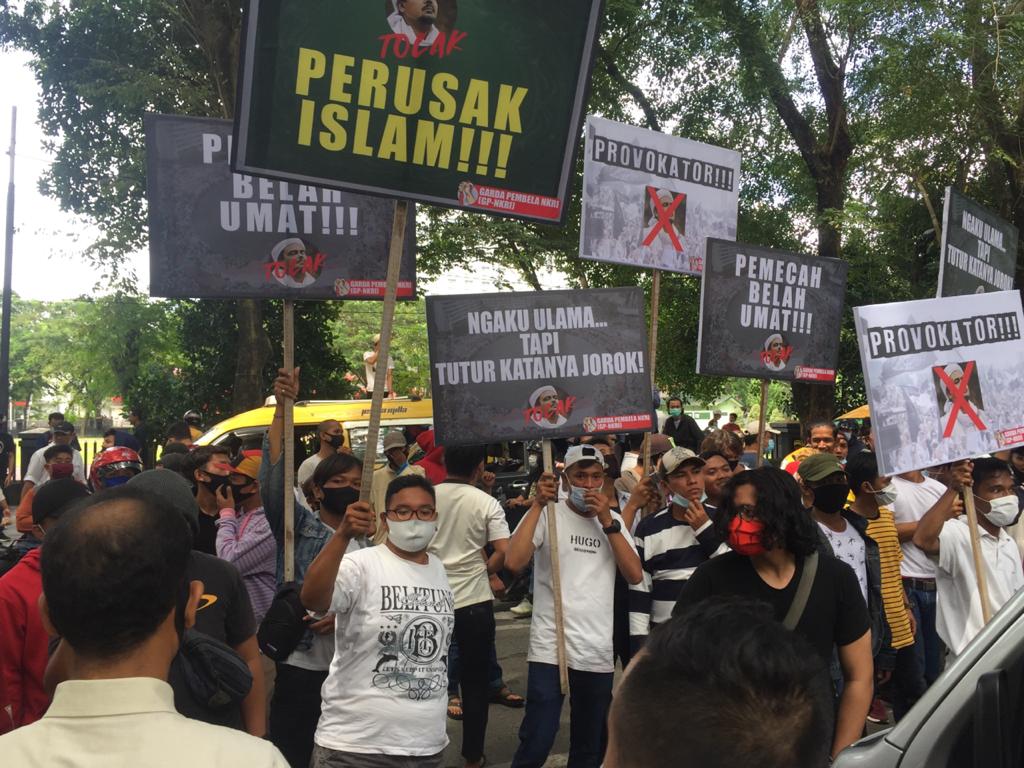 Polrestabes Medan Amankan Aksi Unjuk Rasa Tolak Habib M Rizieq