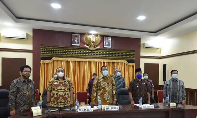 Walikota Sidimpuan Ikuti Rakornas OJK Secara Virtual