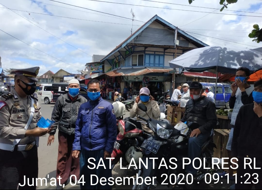 Polres RL Gelar Penyuluhan Disertai Pembagian Masker