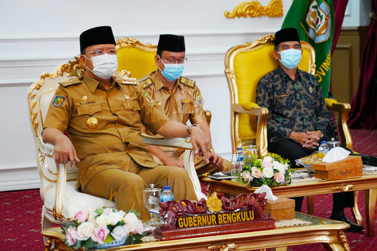 Dua Fokus Gubernur Rohidin Dorong Produktivitas Pertanian : Replanting Kebun Sawit dan Revitalisasi Sawah
