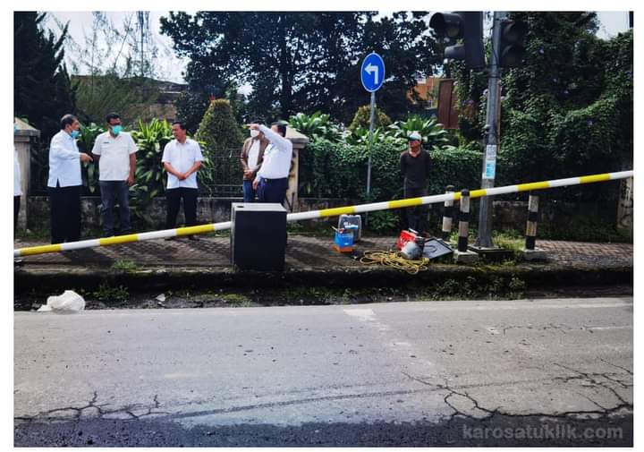 Belum Lama Dipasang Portal Jalan Selamat Ketaren Rusak
