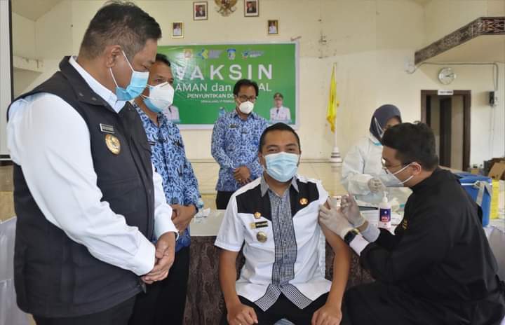 Pemkab Dairi Lakukan Penyuntikan Vaksinasi Covid-19 Tahap Kedua
