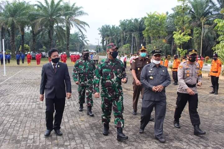 Dandim 0212/Tapsel Bersama Forkopimda Hadiri Apel Kesiapsiagaan Bencana dan Karhutla