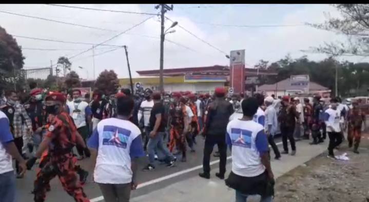 Kongres Luar Biasa Partai Demokrat di Deli Serdang Ricuh