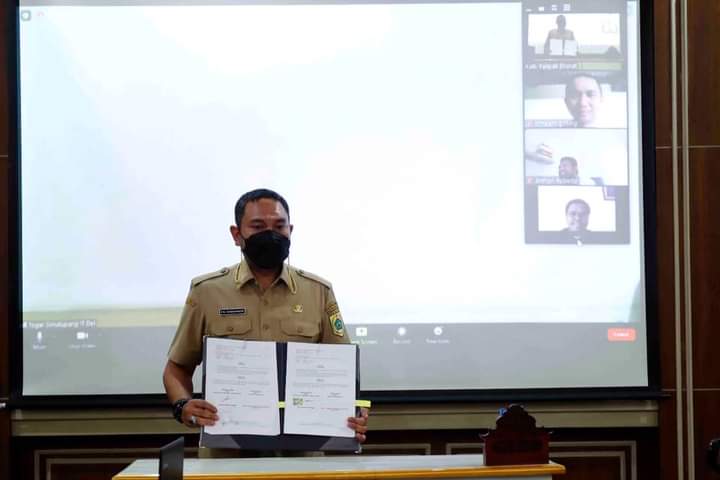 Bupati Pakpak Bharat dan IT DEL Tandatangani Nota Kesepakatan Kerjasama 
