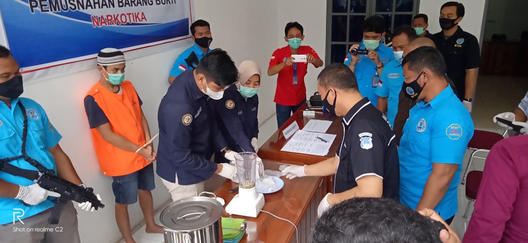 BNN Batu Bara Musnakan Barang Bukti Shabu dan Pil Ekstasi