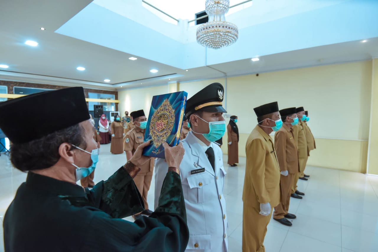 Walikota Padangsidimpuan Lantik 18 Pejabat Administrator dan Pengawas
