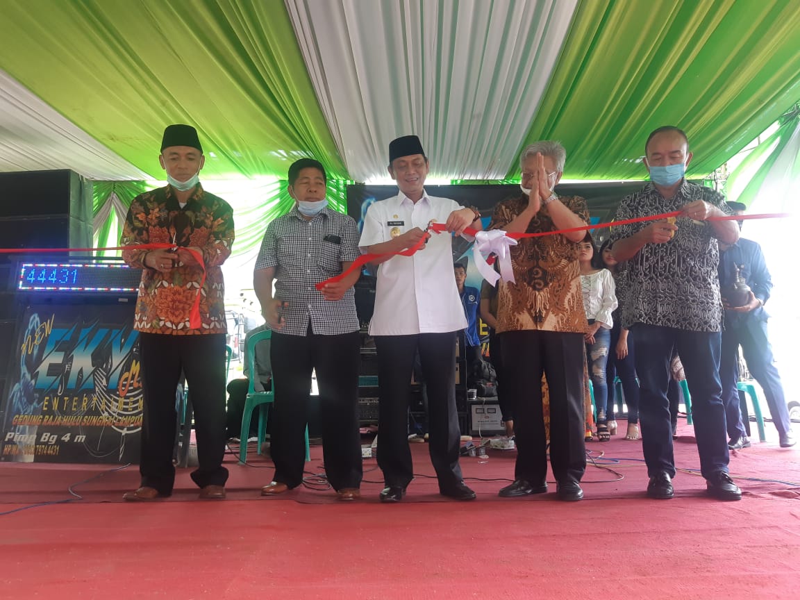 Bangun Jalan Akses Tiga Perusahaan Diapresiasi Wabup Way Kanan