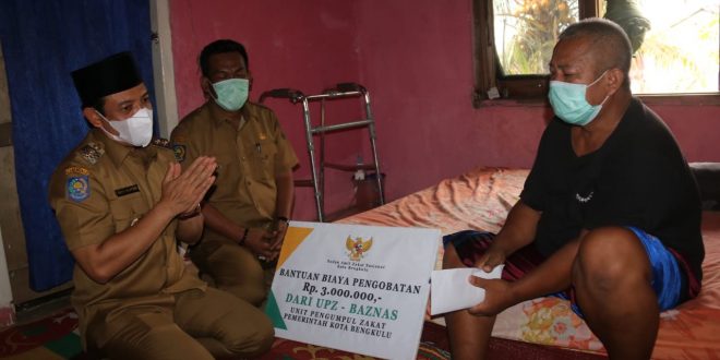Wawali Dedy Bantu Pengobatan Warganya
