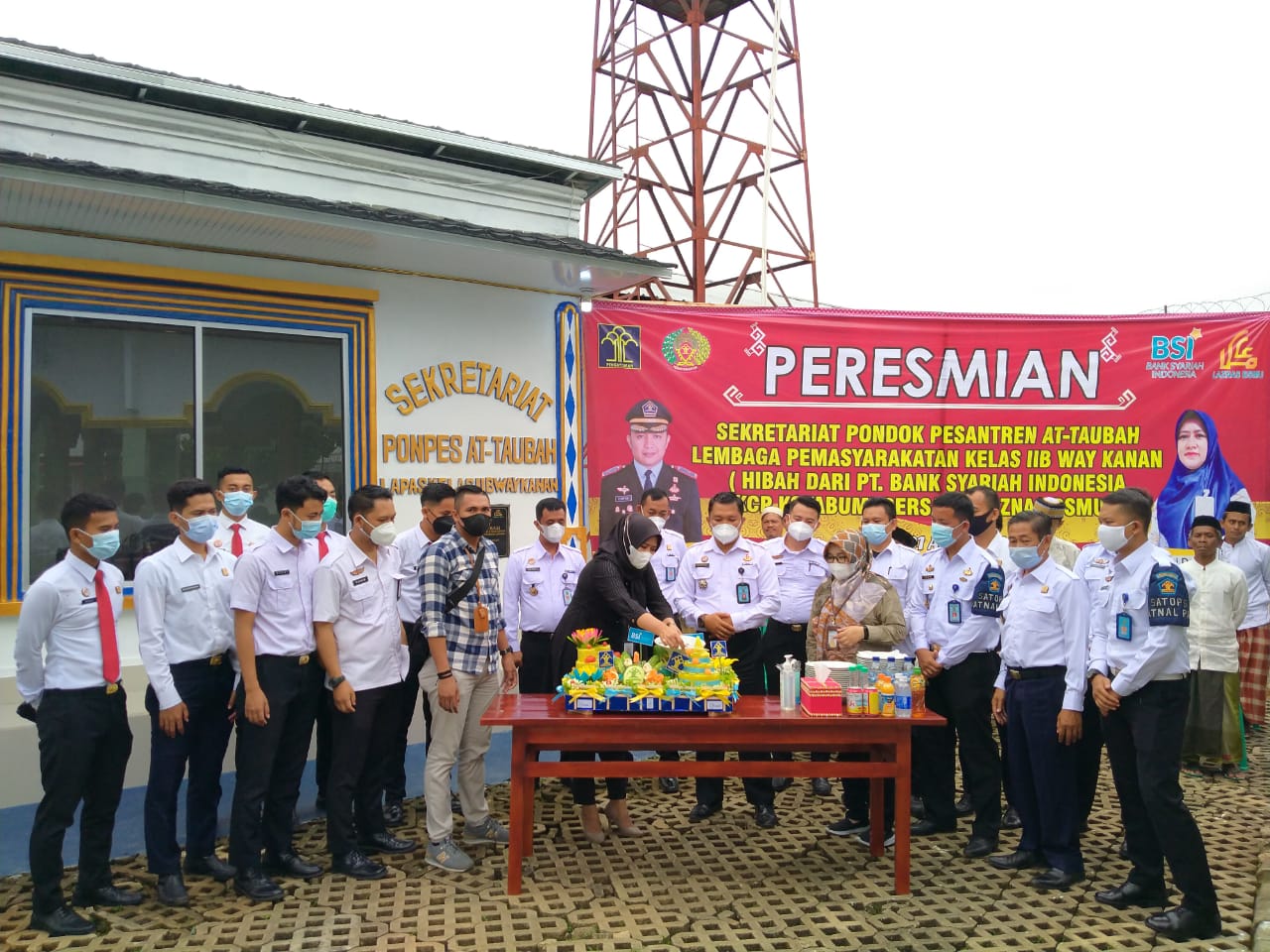 Hibahkan Bangunan Untuk Sekre Ponpes BSI Tuai Apresiasi Kalapas Way Kanan