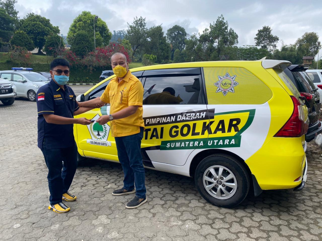 Golkar Sumut Serahkan Satu Unit Mobil Operasional Untuk AMPI