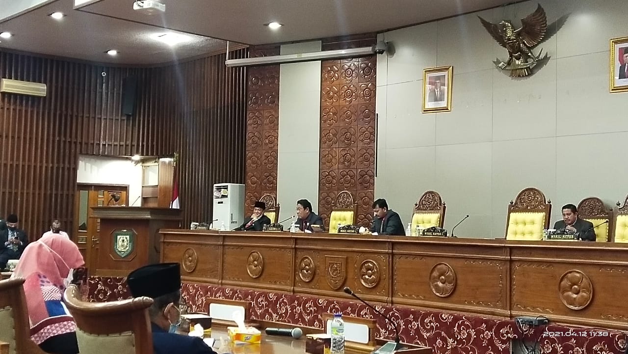 Rapat Paripurna Rekomendasi Terhadap LKPJ Gubernur Disampaikan