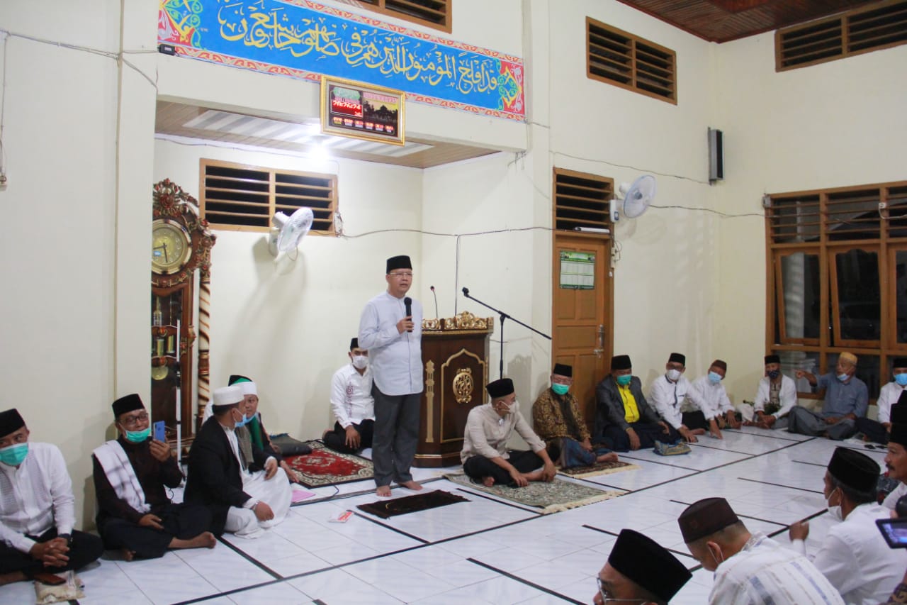 Safari Ramadhan Gubernur Rohidin Berbaur di Masjid Musyafirin Bengkulu Selatan