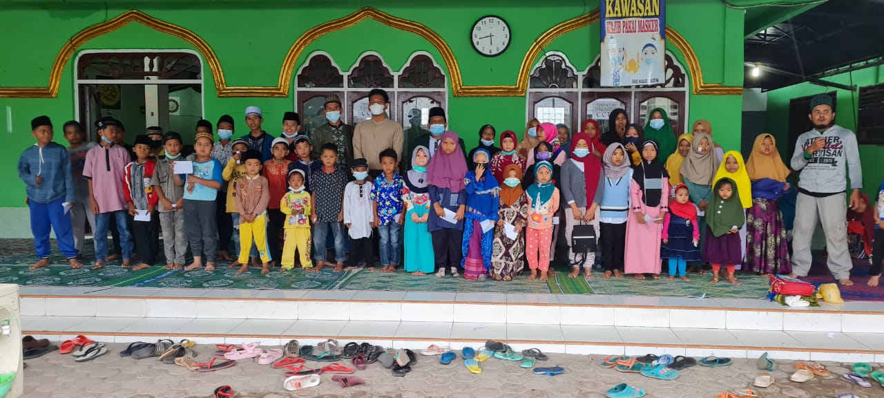 Agra Gurning Berbagi Tali Asih Kepada Anak Yatim Di Bulan Ramadhan