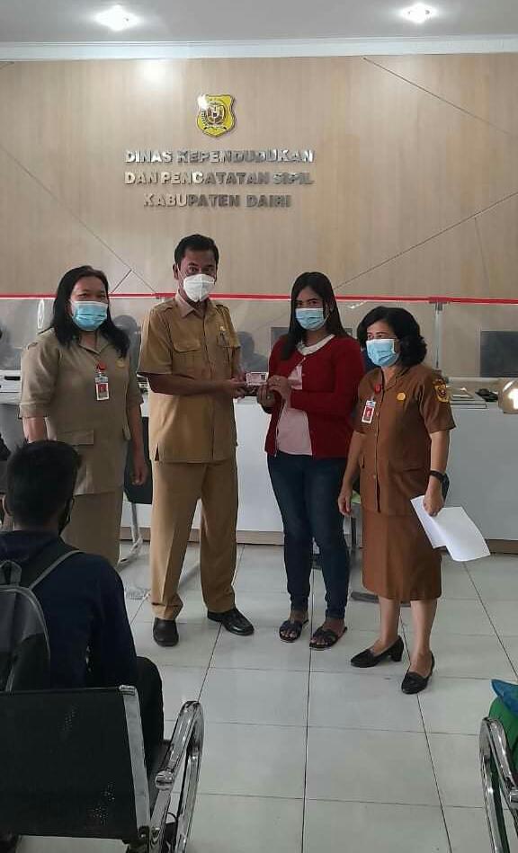 SDN 030358 Kerajaan Siempat Nempu Terima 75 Keping KIA