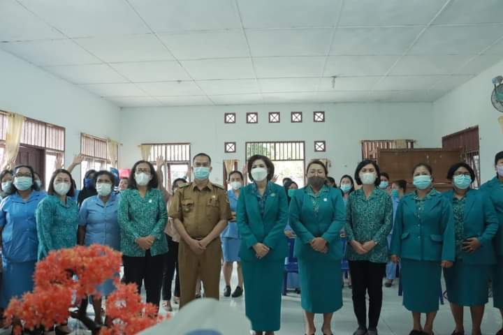 Ketua TP PKK Dairi Hadiri Pengukuhan Pengurus Tanah Pinem