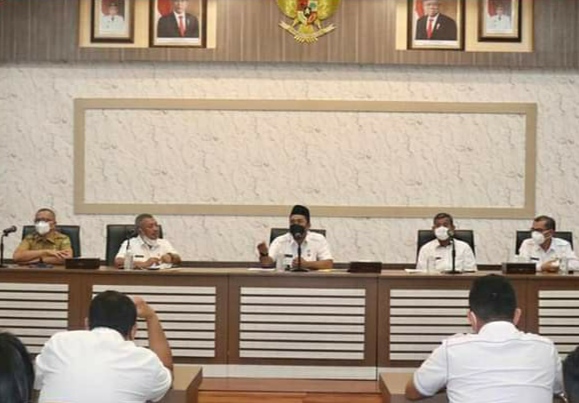 Wawako Medan Pimpin Rapat Pelimpahan Sebagian Kewenangan Pengelolaan Persampahan