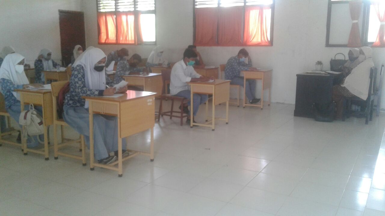  Prokes Covid-19 95 Siswa SMAN 1 Jeunieb Jalani UAS