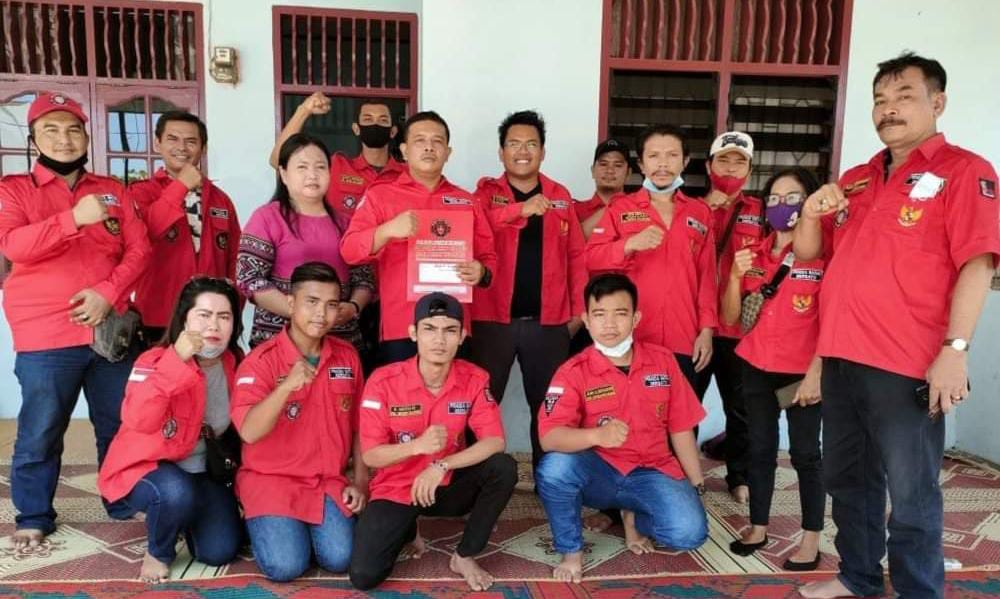 Jon Ricardo Terima Surat Mandat Ketua Ranting PBB Kelurahan Asam Kumbang