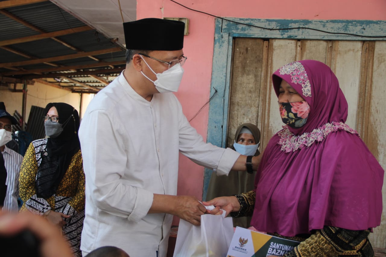 Kunjungi Rumah Korban Kecelakaan Kerja Gubernur Rohidin Sampaikan Duka Mendalam