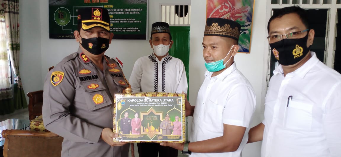 Kapolres Batu Bara Salurkan Bingkisan Lebaran Kepada Tokoh Agama 