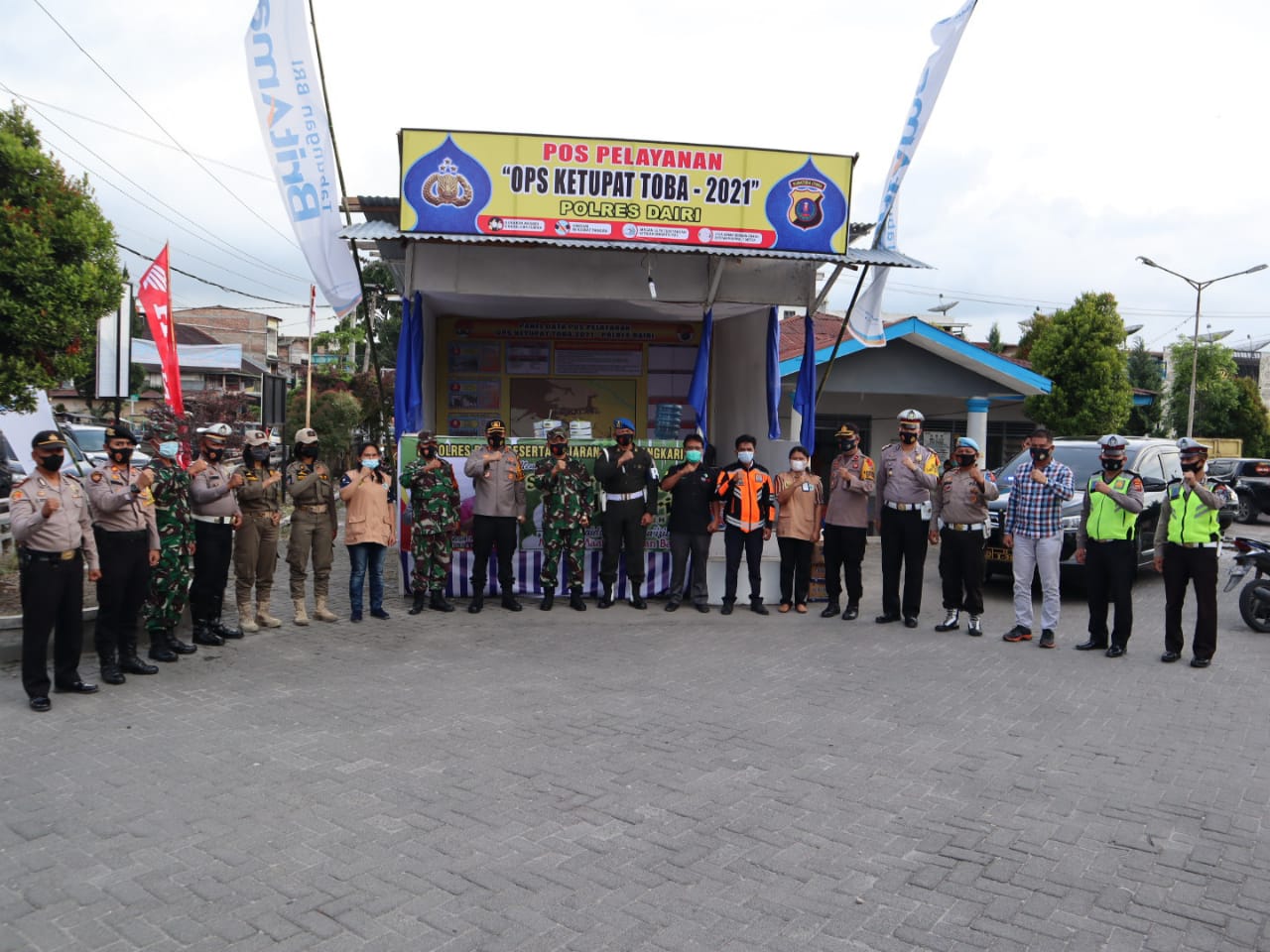 Dandim 0206 Dairi dan Kapolres Cek Pos Pam Ketupat Toba 2021