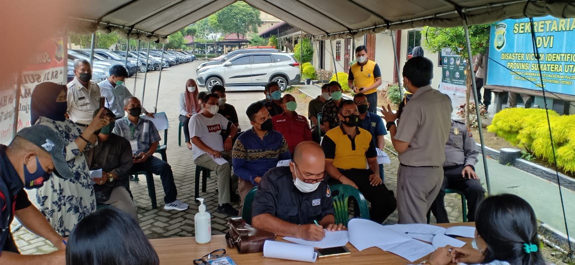 Wartawan Unit Poldasu Vaksinasi Tahap ll Di Ruang Bidokkes 