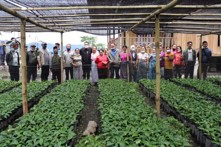 Bupati Pakpak Bharat Dukung Starbucks Bina Petani Kopi Di Sempat Rubi I