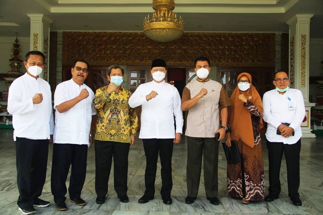 Gubernur Rohidin Audiensi Bersama Kepala OJK dan Direksi Bank Bengkulu