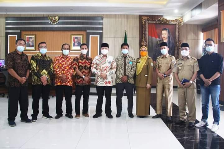 Gubernur Rohidin Terima Audiensi Perwakilan Koperasi RPM Karang Jaya