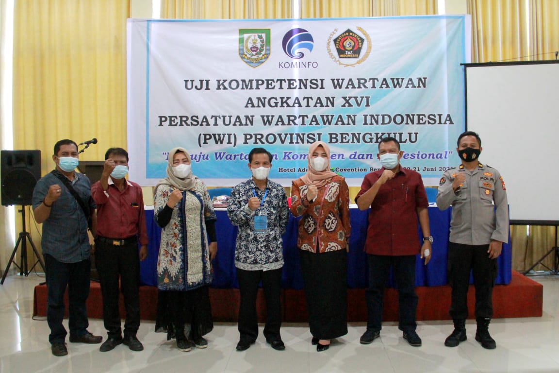 Buka UKW Angkatan XVI Sri : Menulislah Diiringi Hati Jauhi Hoax dan Opini Tidak Baik