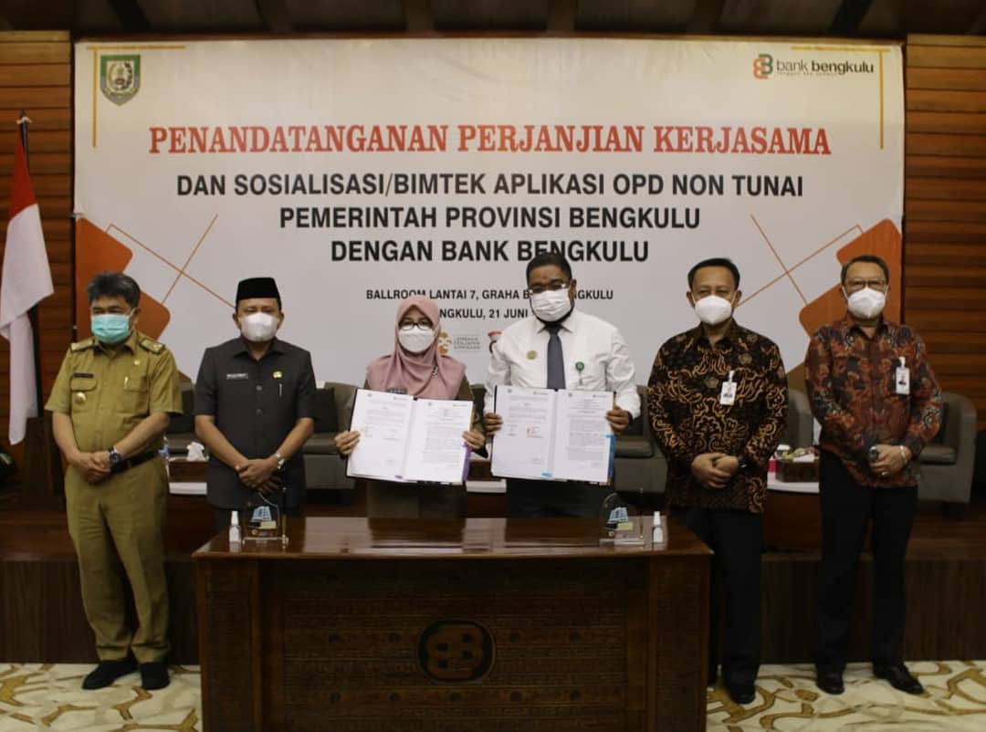 Aman dan Nyaman Bertransaksi Aplikasi Non Tunai Jadi Solusi