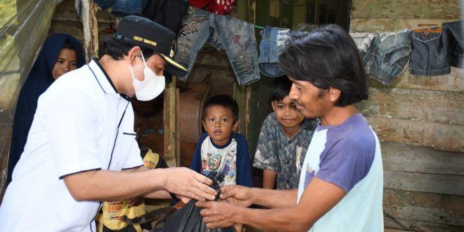 Warga Kota Bengkulu Terima Beras dan Sembako dari Para Dermawan