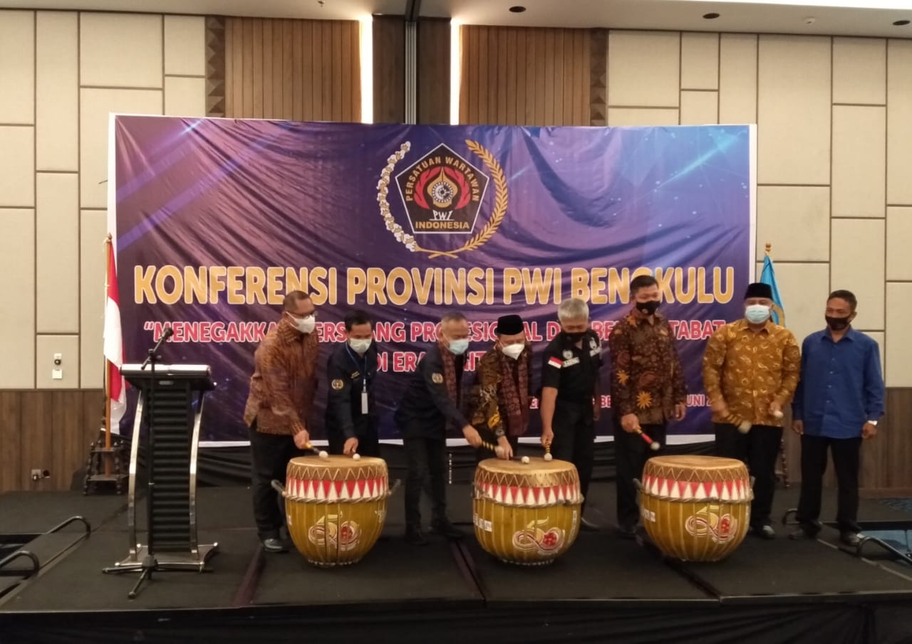 Sekda Buka Konferprov PWI 3 Nama Bersaing Rebutkan Kursi Ketua 
