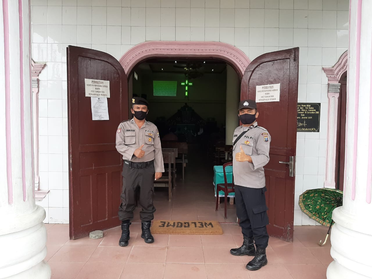 Personil Polsek Lima Puluh Lakukan Pengamanan Rumah Ibadah 