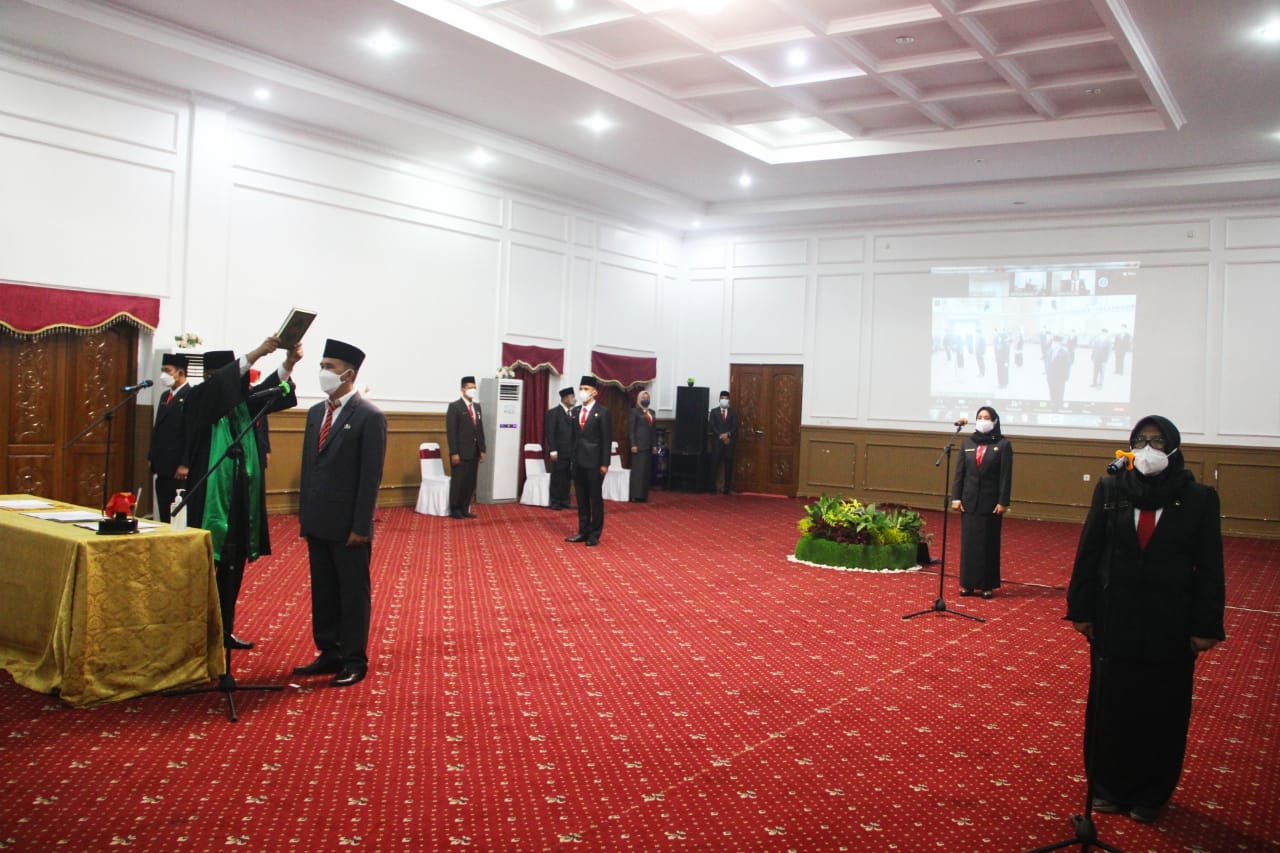 Gubernur Rohidin Lantik Ratusan Pejabat Administrasi