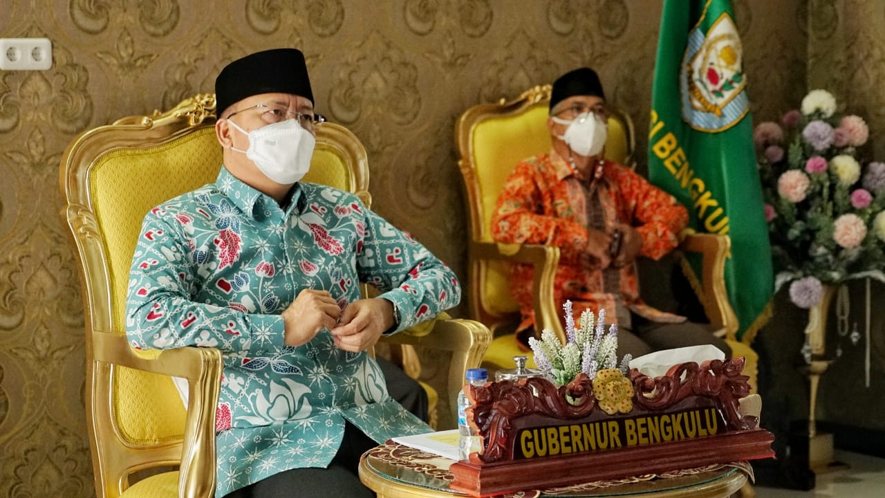 Rapat Evaluasi PPKM Bersama Menkes RI Gubernur Rohidin Sampaikan Aspirasi Nakes