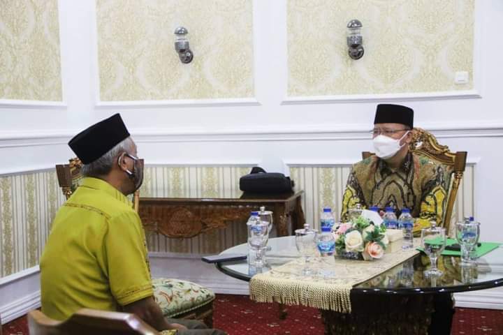 Gubernur Rohidin Sambut Hangat Audiensi Mantan Rektor IAIN Bengkulu