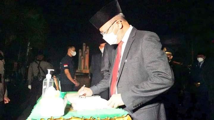 Gubernur Rohidin Ikuti Apel Kehormatan dan Renungan Suci
