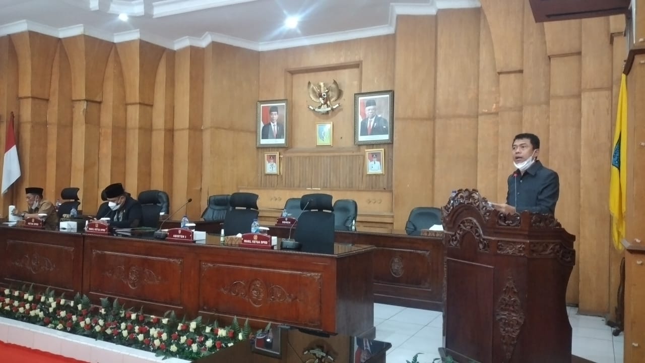 DPRD Batu Bara Sampaikan Pandangan Umum Terhadap Dua Ranperda 