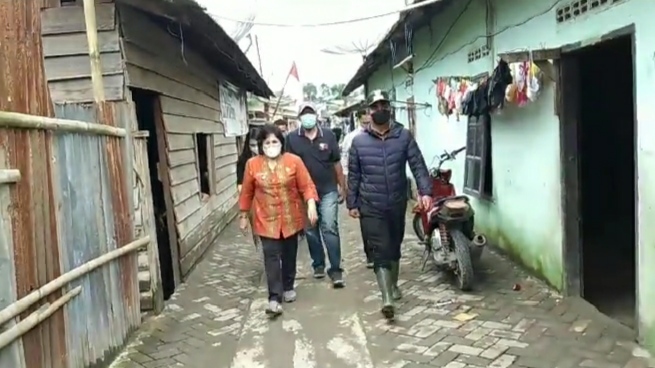 Bupati dan Wabup Karo Sisir Jalur Lahar Dingin Dusun Bakerah