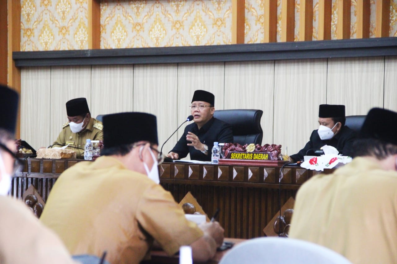 Rohidin-Rosjonsyah dan Sekda Berikan Arahan Kepala OPD