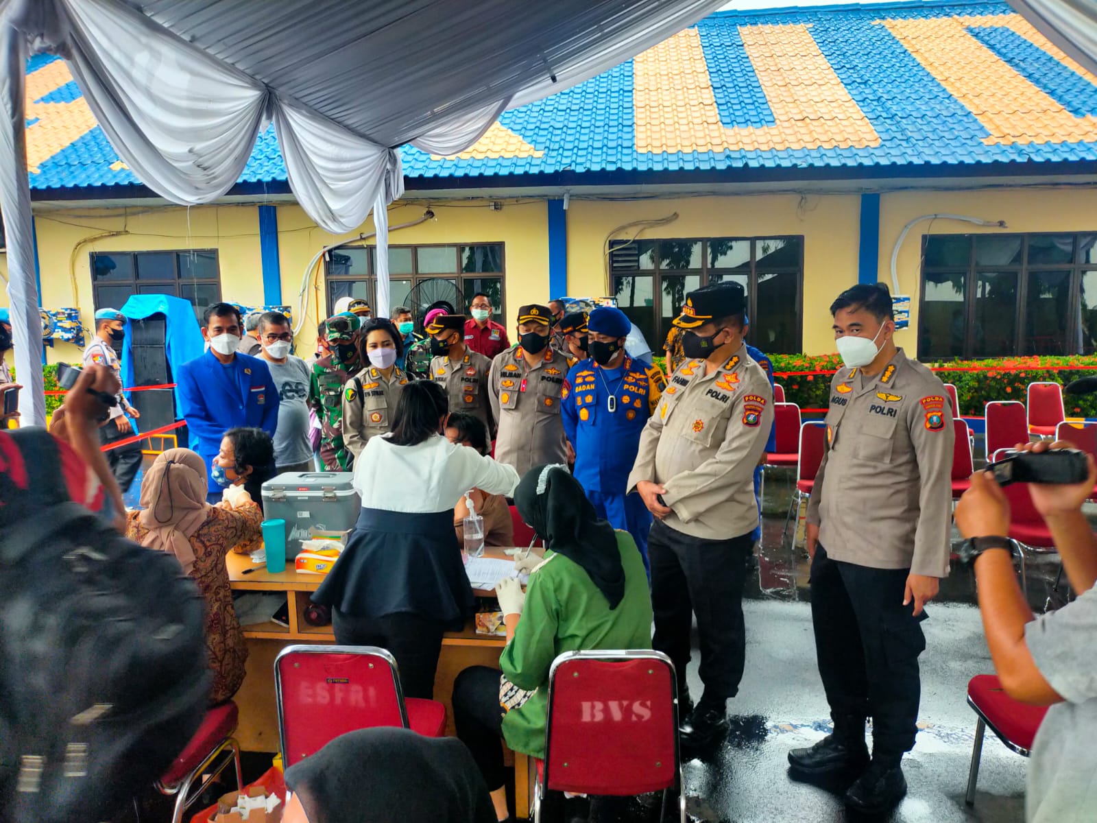 Polda Sumut Bagikan 1000 Vaksin ke Warga