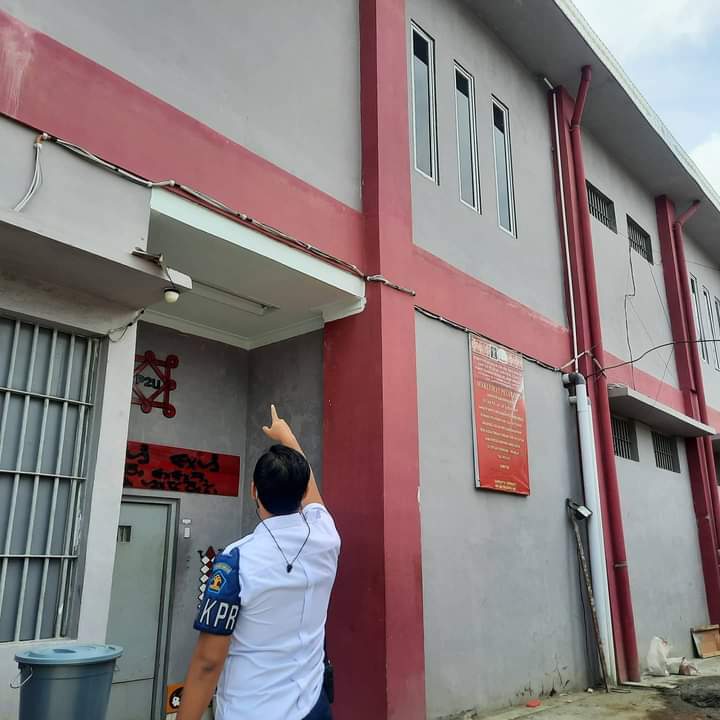 Kepala Satuan Pengamanan Rutan Kabanjahe Lakukan Pengecekan Instalasi Listrik