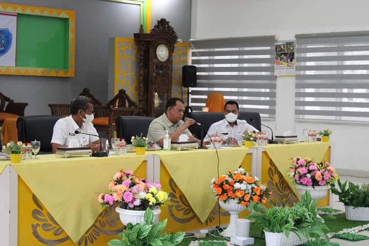 Bupati Labuhanbatu Berikan Arahan Penanganan Covid-19 dan Bumdes