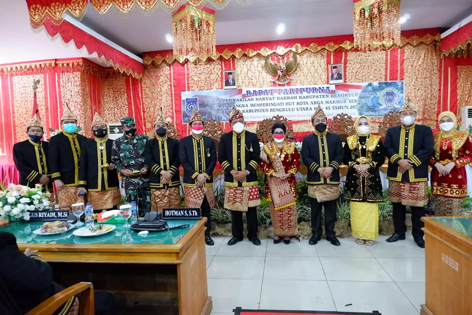 Bupati BU Hadiri Rapat PARIPURNA HUT Kota Arga Makmur Ke-45