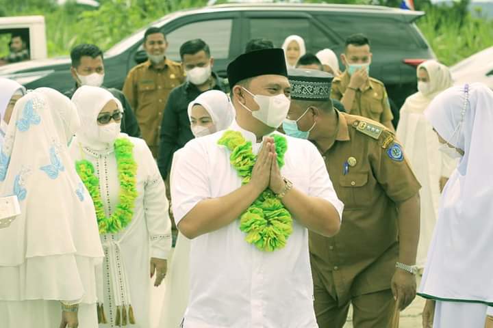 Bupati Labuhanbatu Inginkan Satukan Kaum Ibu-ibu Dalam Wadah Wirid Yasin