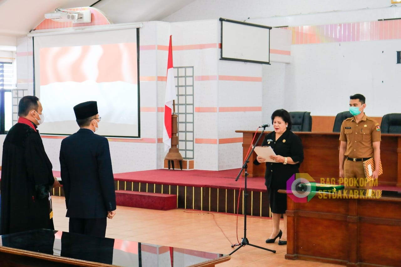 Lantik Jonatan Tarigan Sebagai Direksi PDAM Tirta Malem Ini Harapan Bupati Karo