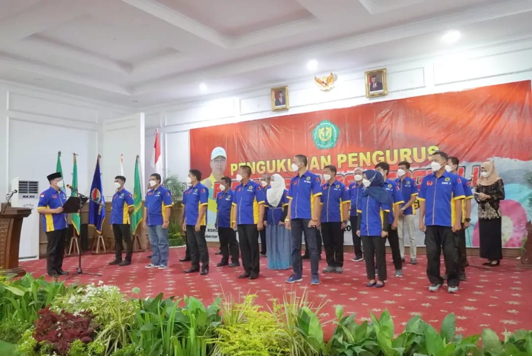 Kukuhkan Pengurus Perpani Rohidin: Pelatihan dan Pembinaan Jadi Keharusan
