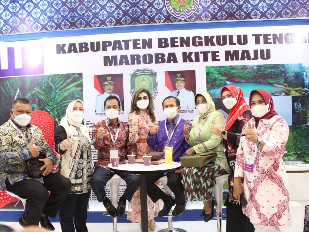 Bupati Bengkulu Tengah Menghadiri Acara Apakasi Otonomi EXPO 2021 Yang Di Buka Secara Resmi Oleh Pesiden RI